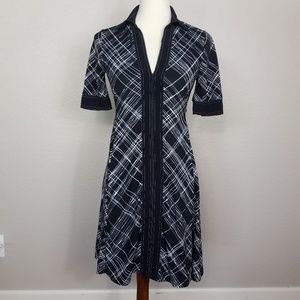 BCBG MAXAZRIA 3/4 Sleeve Dress Tie Back & Collar